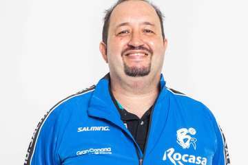  El Rocasa impone su ley en el derbi canario (32-22) (Foto TA)